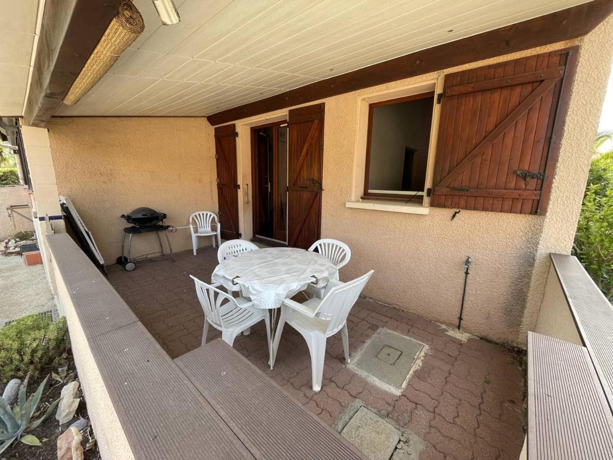 Charmant Pavillon 2 Pieces + Mezzanine, 5 Couchages, Proche Plage, Terrasse, Parking, Animaux Admis - Fr-1-106-93 Βίλα Saint-Cyprien  Εξωτερικό φωτογραφία